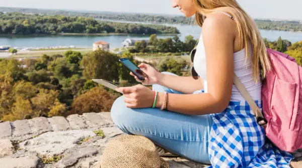 Messenger za granicą: Ukryty koszt, który cię zaskoczy? Prawda o opłatach